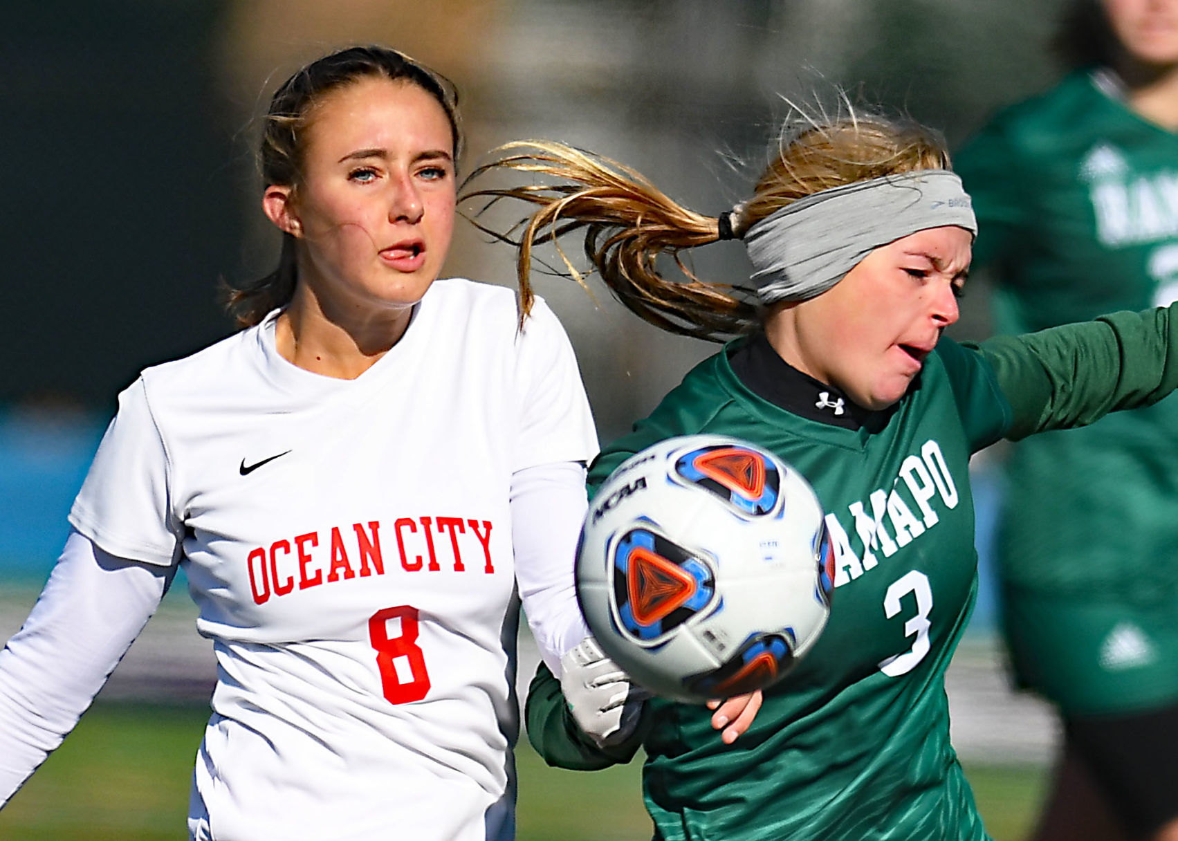 111719_spt_ocgirlssoccer00123693